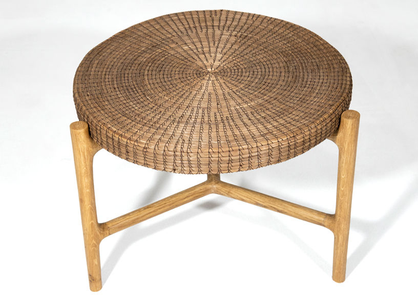 KANGRA NESTED TABLE: Oakwood structure with pin needle top