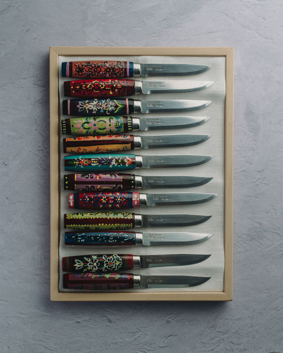 hand painted knives by Morakniv artist